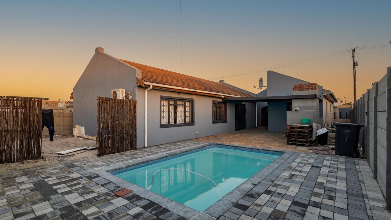 3 Bedroom house for sale in Sunbird Park, Kuils River