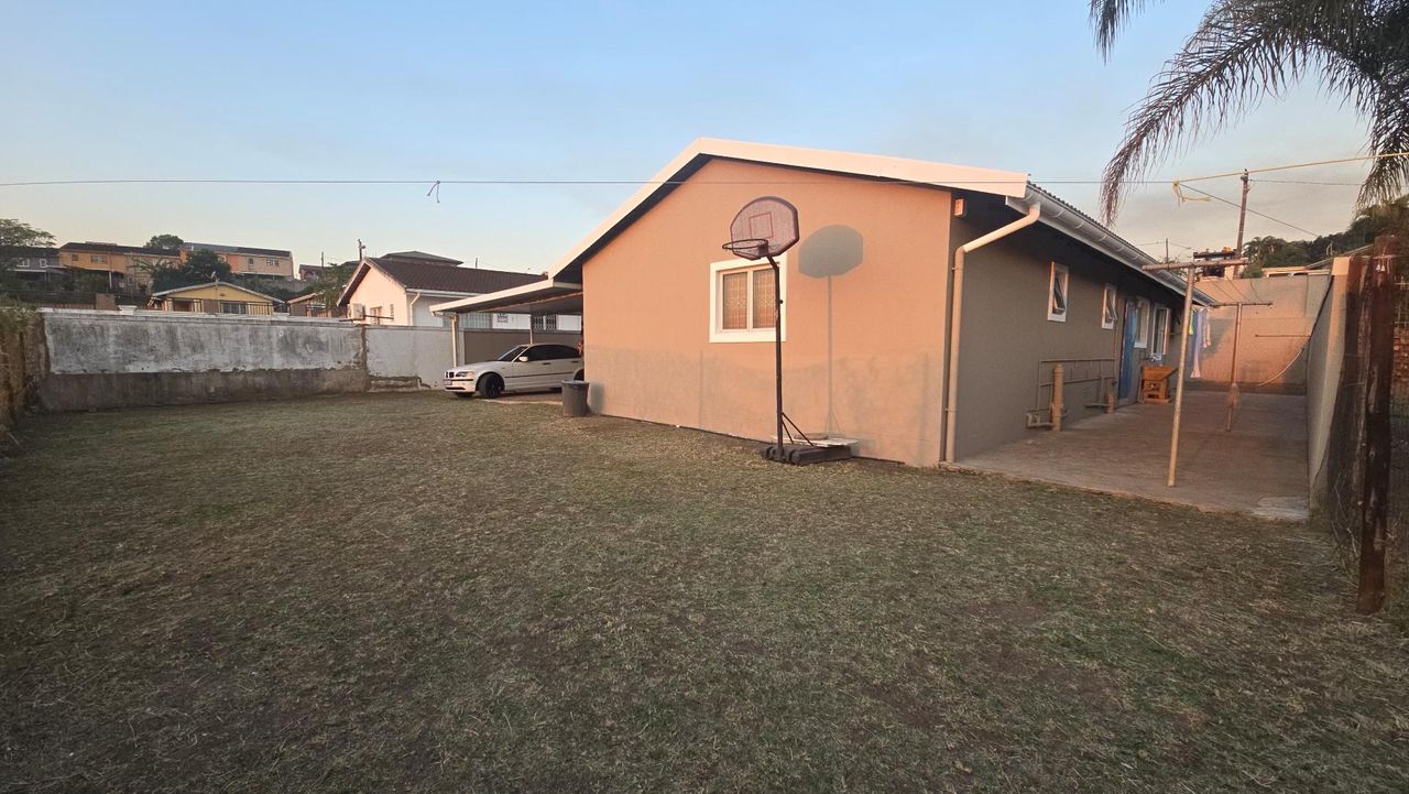 3 Bedroom house for sale in Sunford, Phoenix