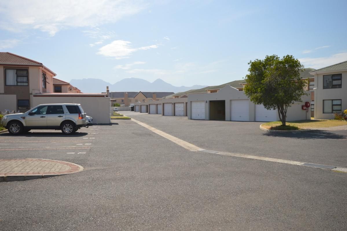 2 Bedroom apartment for sale in Whispering Pines, Gordons Bay