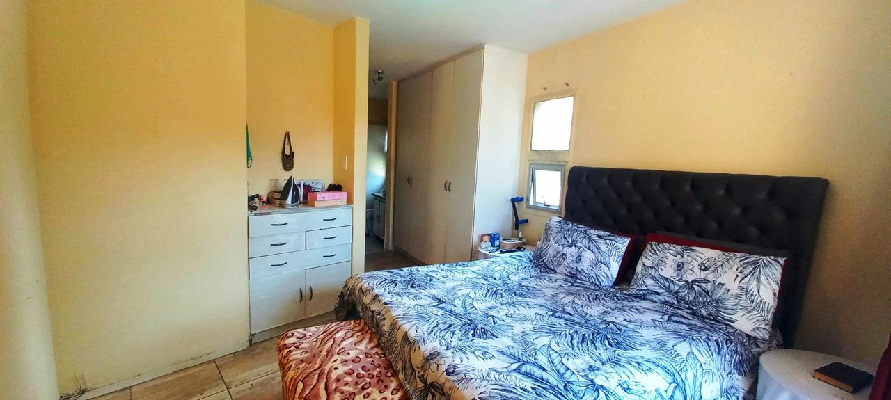 2 Bedroom duplex apartment for sale in Musgrave, Durban