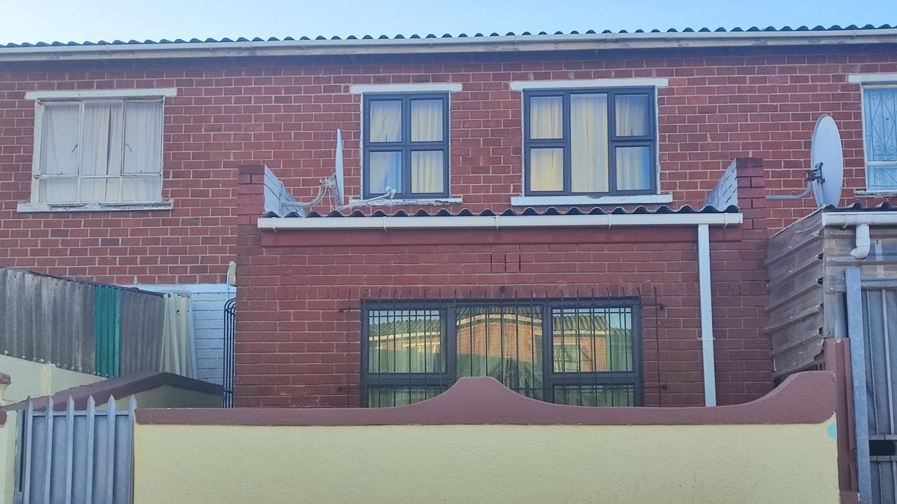 3 Bedroom house for sale in Woodlands, Mitchells Plain