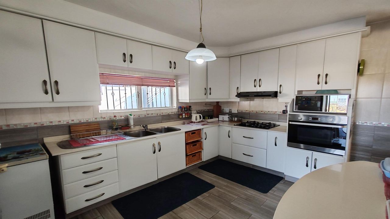 5 Bedroom house for sale in Bayview, Chatsworth