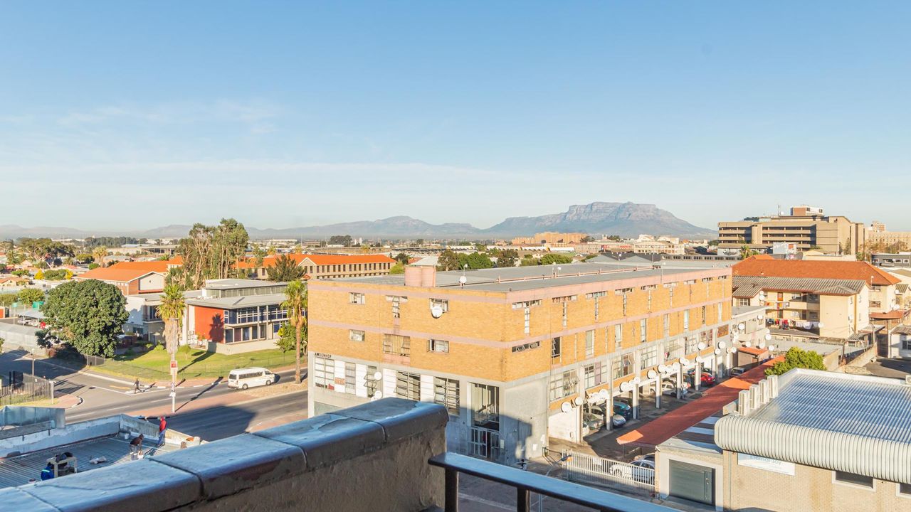 2 Bedroom apartment for sale in Oakdale, Bellville