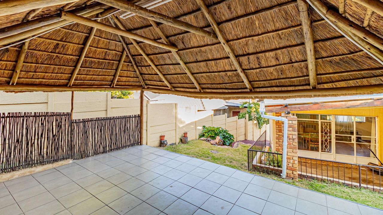 3 Bedroom house for sale in Lindhaven, Roodepoort