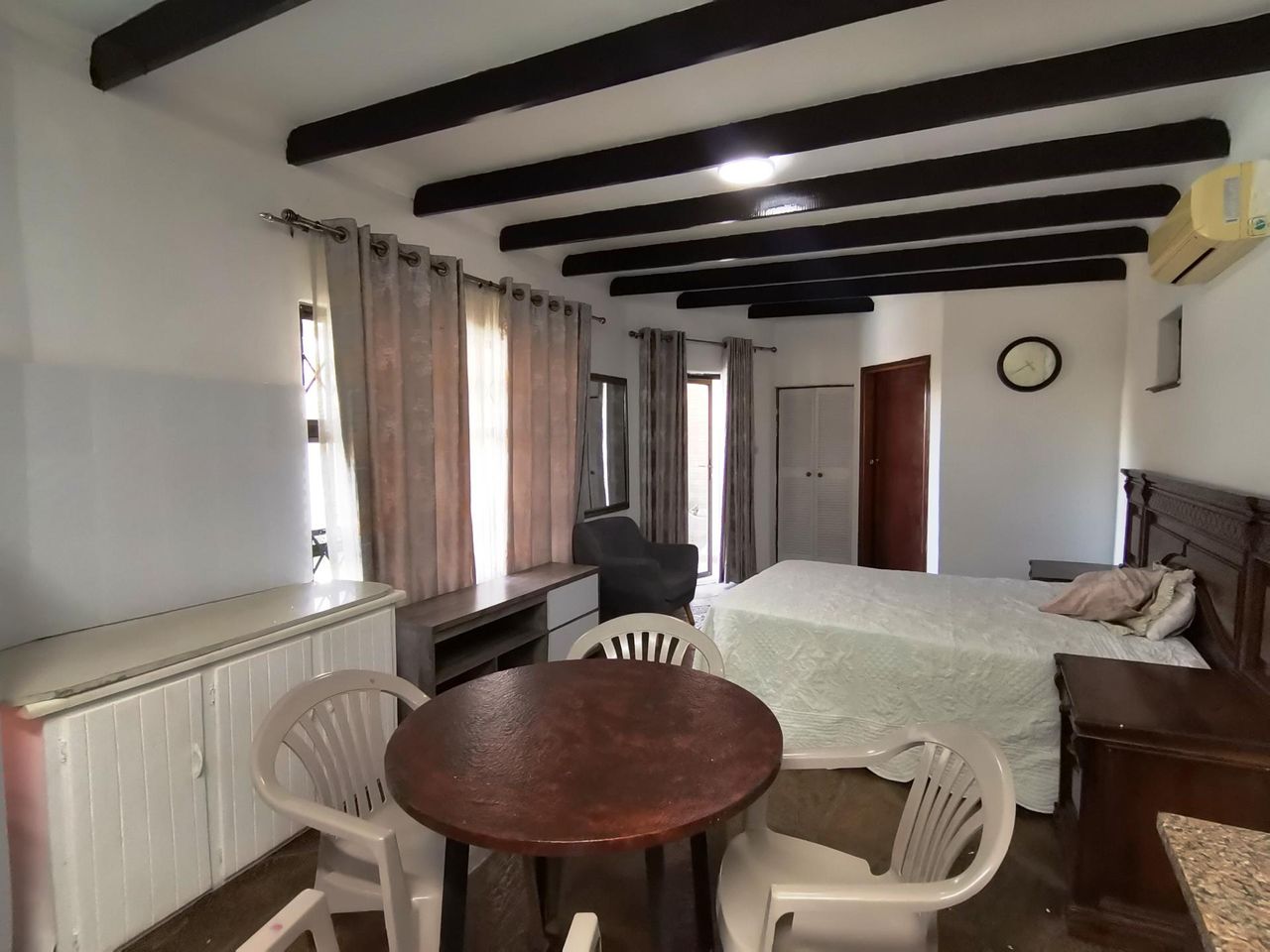 Bachelor to rent in Glenmore, Durban