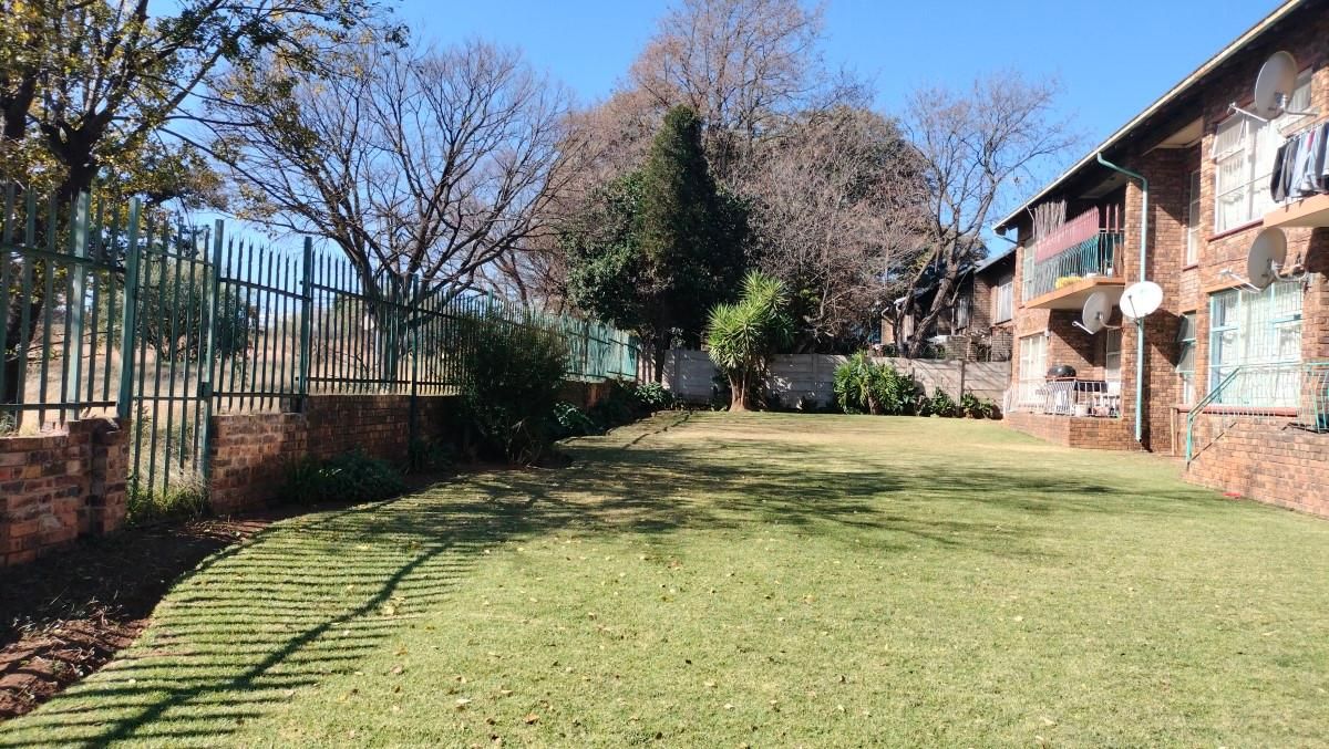2 Bedroom flat for sale in Lewisham, Krugersdorp