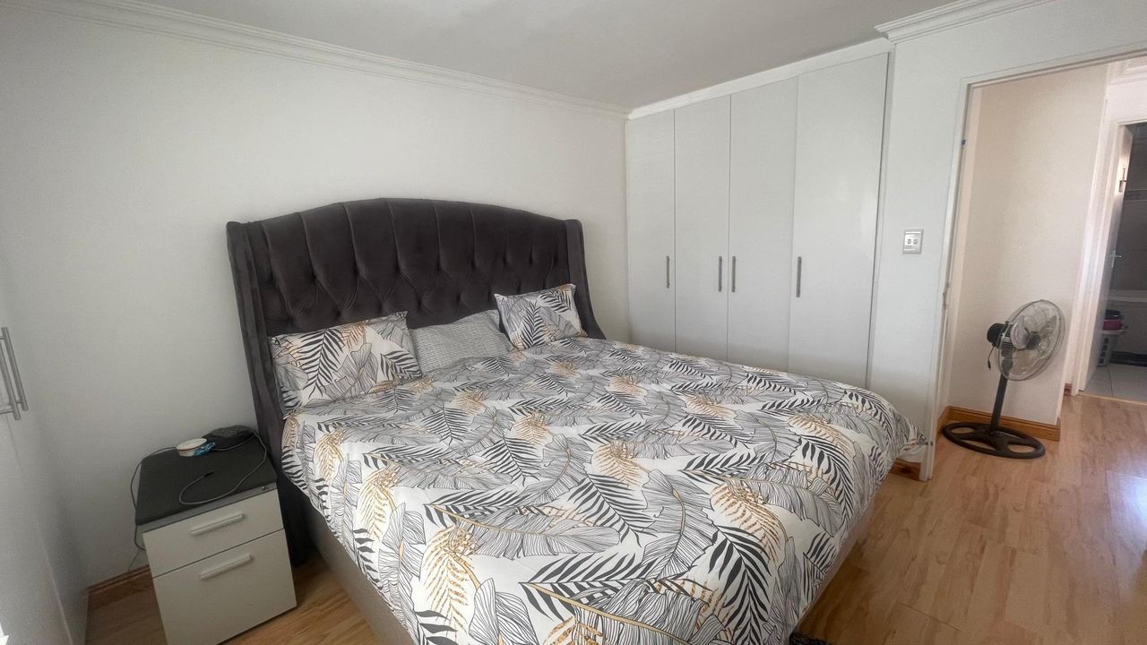 2 Bedroom apartment for sale in Lansdowne, Cape Town