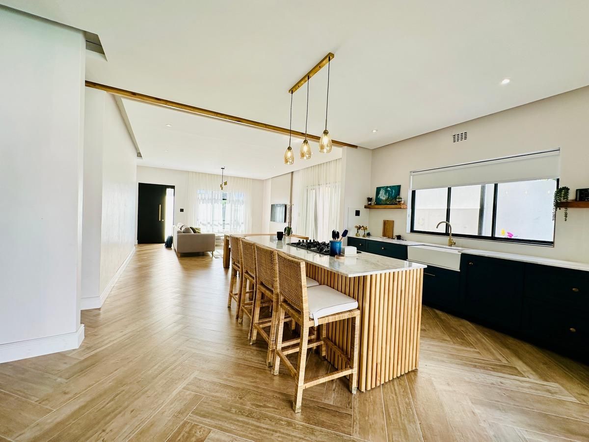 4 Bedroom house rented in Crawford, Cape Town