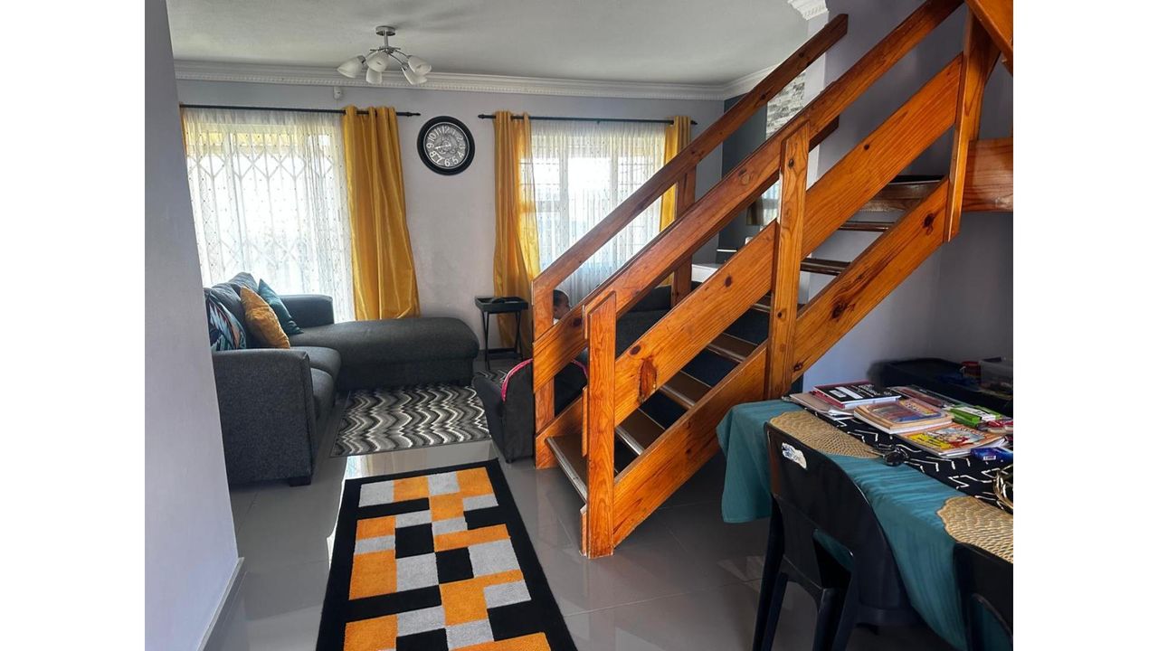 3 Bedroom duplex townhouse sectional to rent in Bluff, Durban