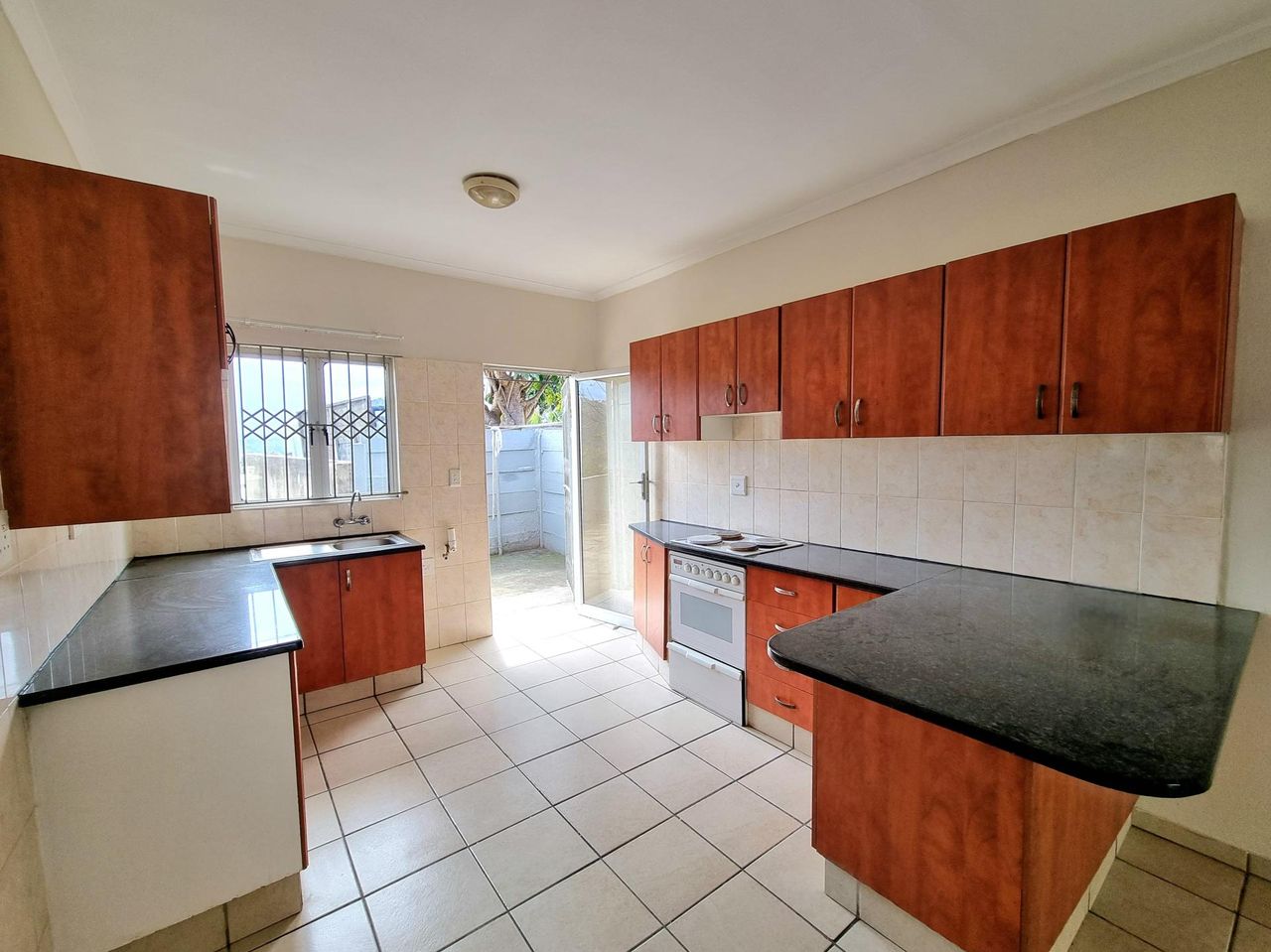 3 Bedroom semidetached to rent in Avoca, Durban