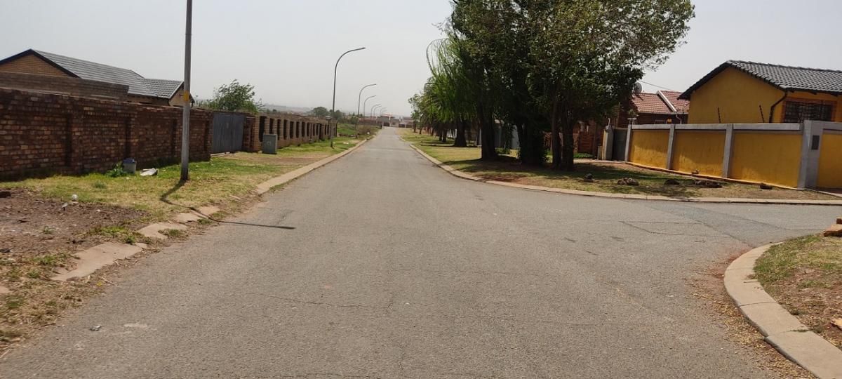 Vacant Stand for sale in Spruit View, Katlehong