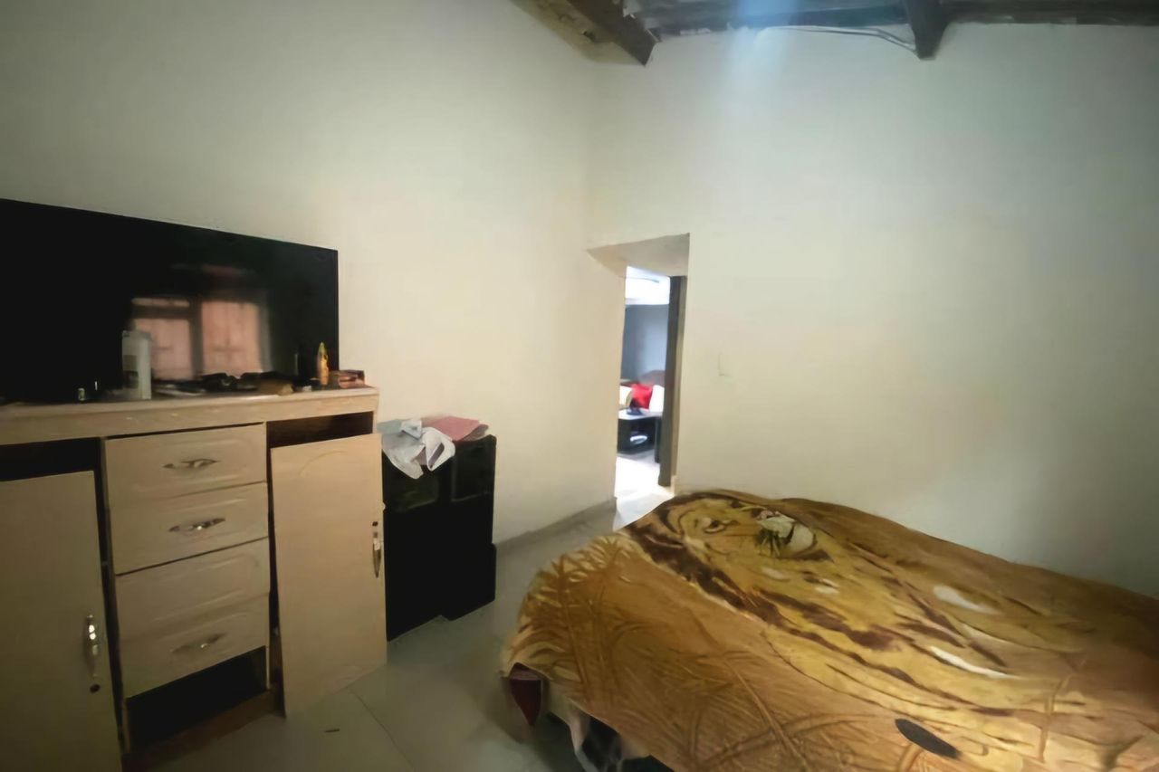 2 Bedroom house for sale in Kwadabeka,