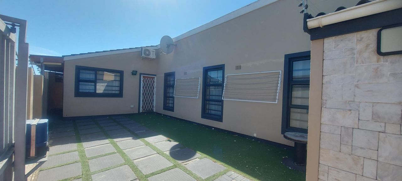 3 Bedroom house rented in Portlands, Mitchells Plain