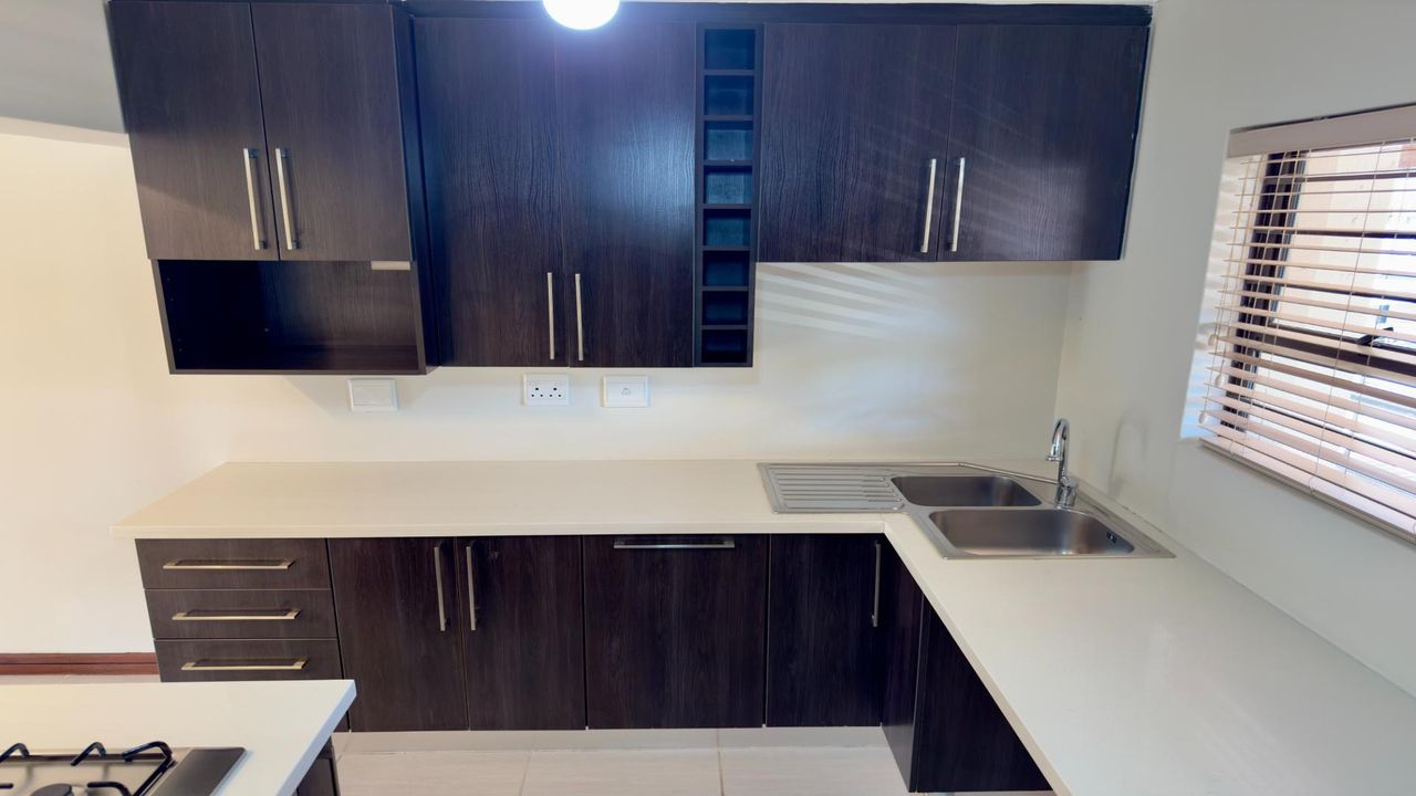 2 Bedroom apartment rented in Blackheath, Randburg