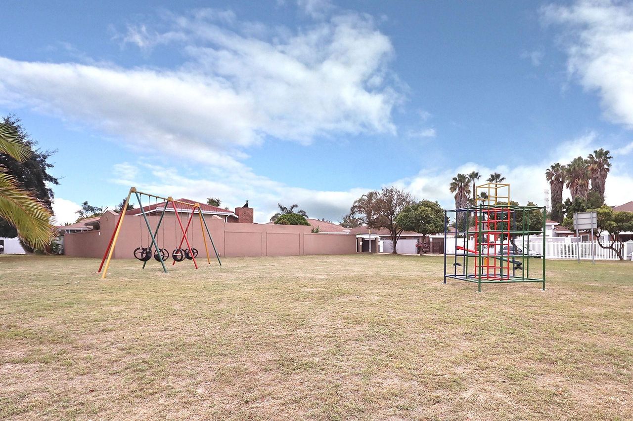 3 Bedroom house for sale in Kleinbosch, Parow