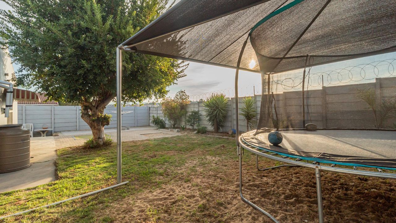 4 Bedroom house sold in Heights, Brackenfell