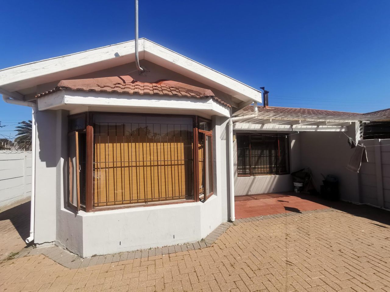 2 Bedroom semidetached to rent in Southfield, Cape Town