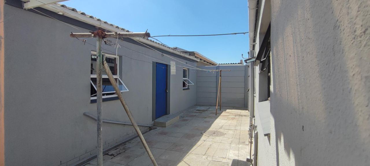5 Bedroom house for sale in Strandfontein, Mitchells Plain