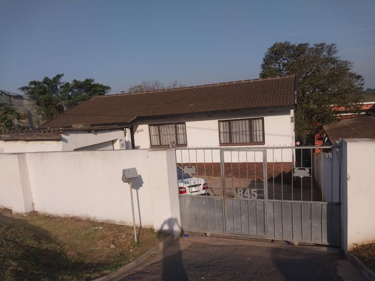 10 Bedroom house for sale in Clermont,