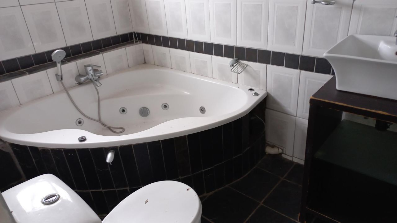 5 Bedroom house to rent in Bluff, Durban