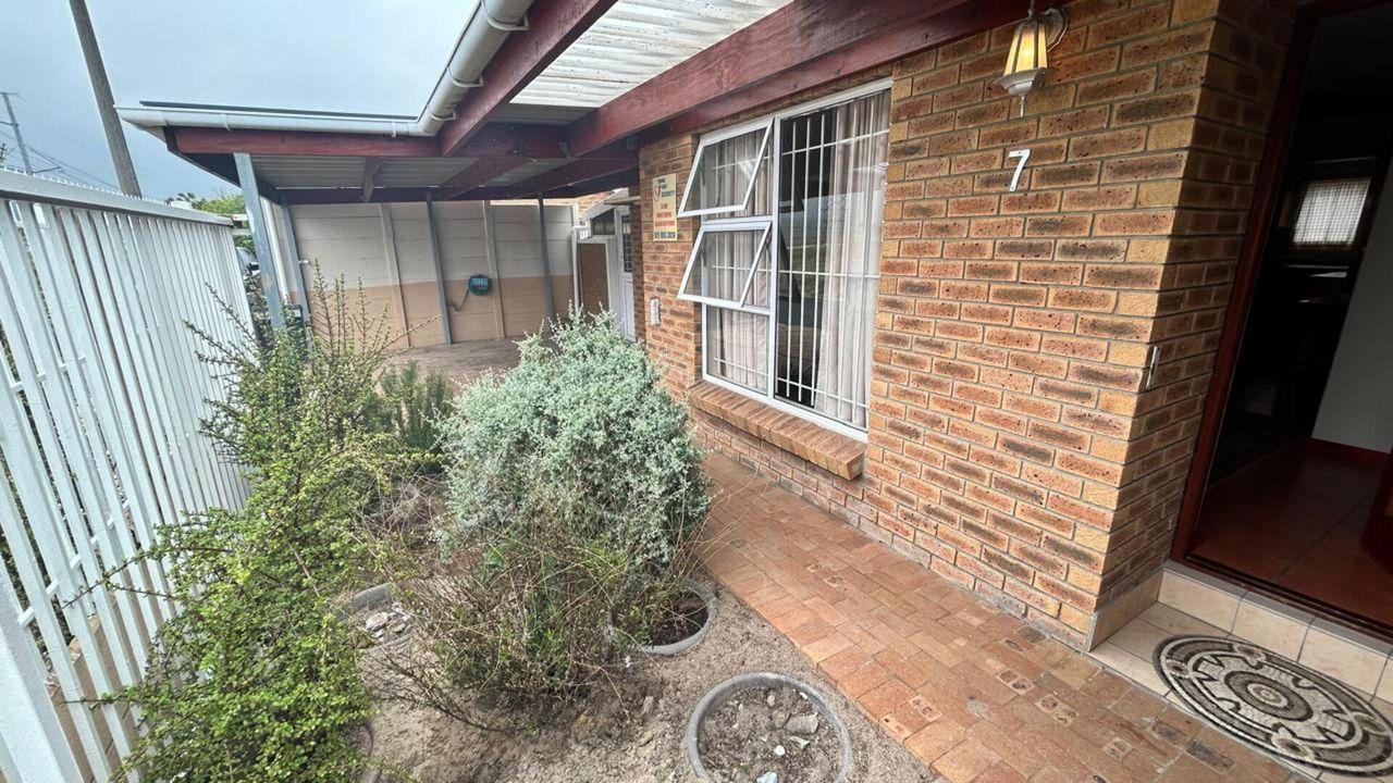 3 Bedroom house for sale in Soneike, Kuils River