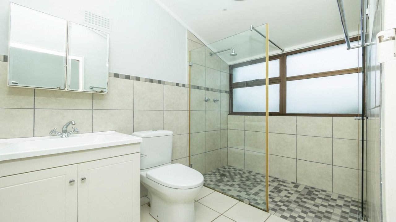 3 Bedroom duplex townhouse sectional for sale in Stellenryk, Bellville