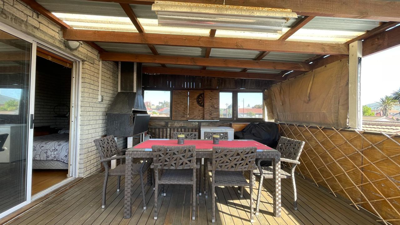 3 Bedroom house for sale in Maitland, Cape Town