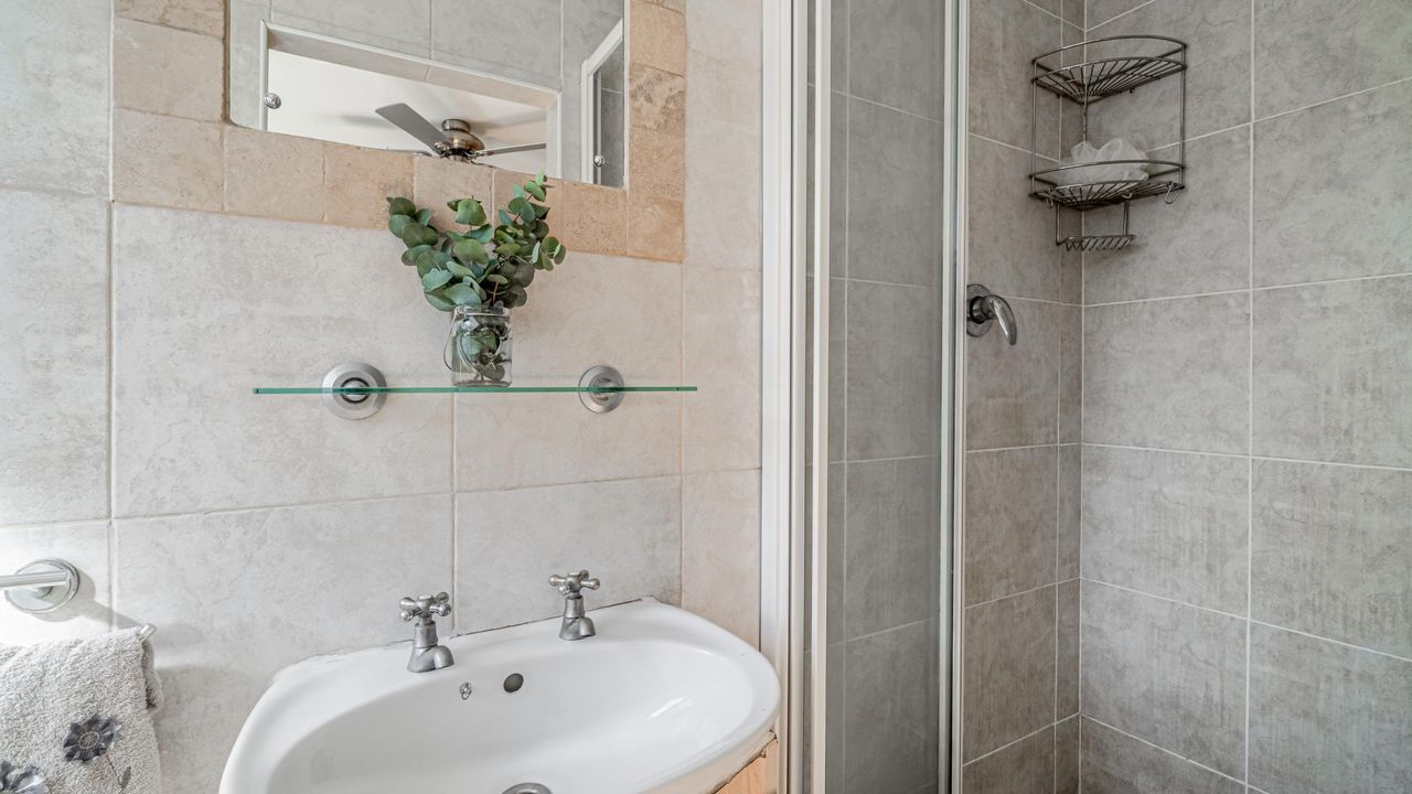 3 Bedroom house sold in Kirstenhof, Cape Town