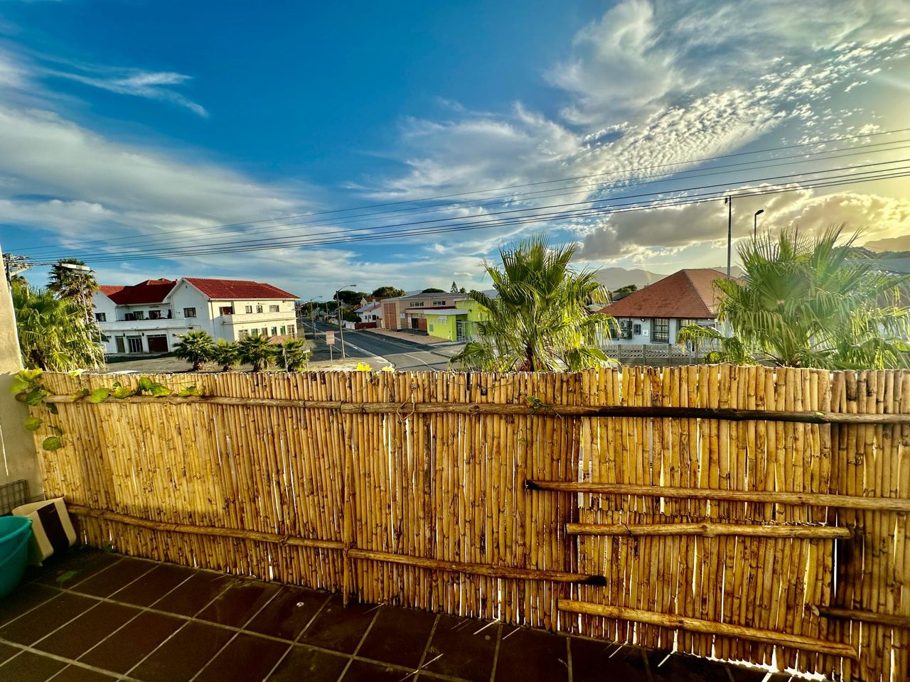 2 Bedroom apartment rented in Lansdowne, Cape Town