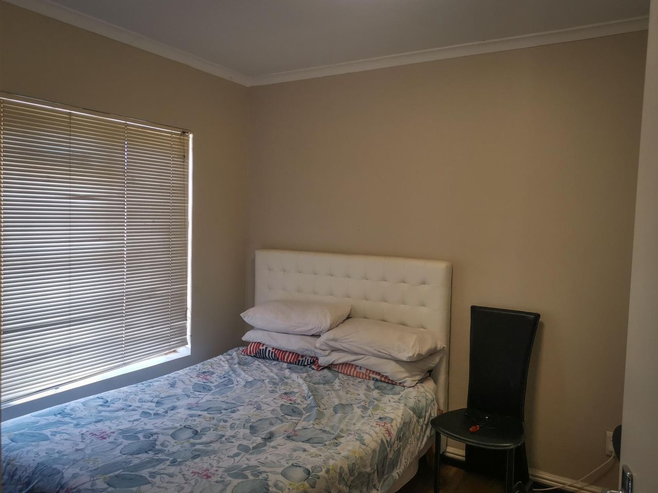 2 Bedroom semidetached to rent in Southfield, Cape Town