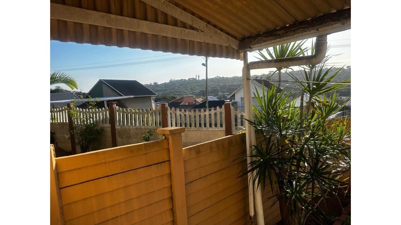 3 Bedroom duplex townhouse sectional to rent in Bluff, Durban