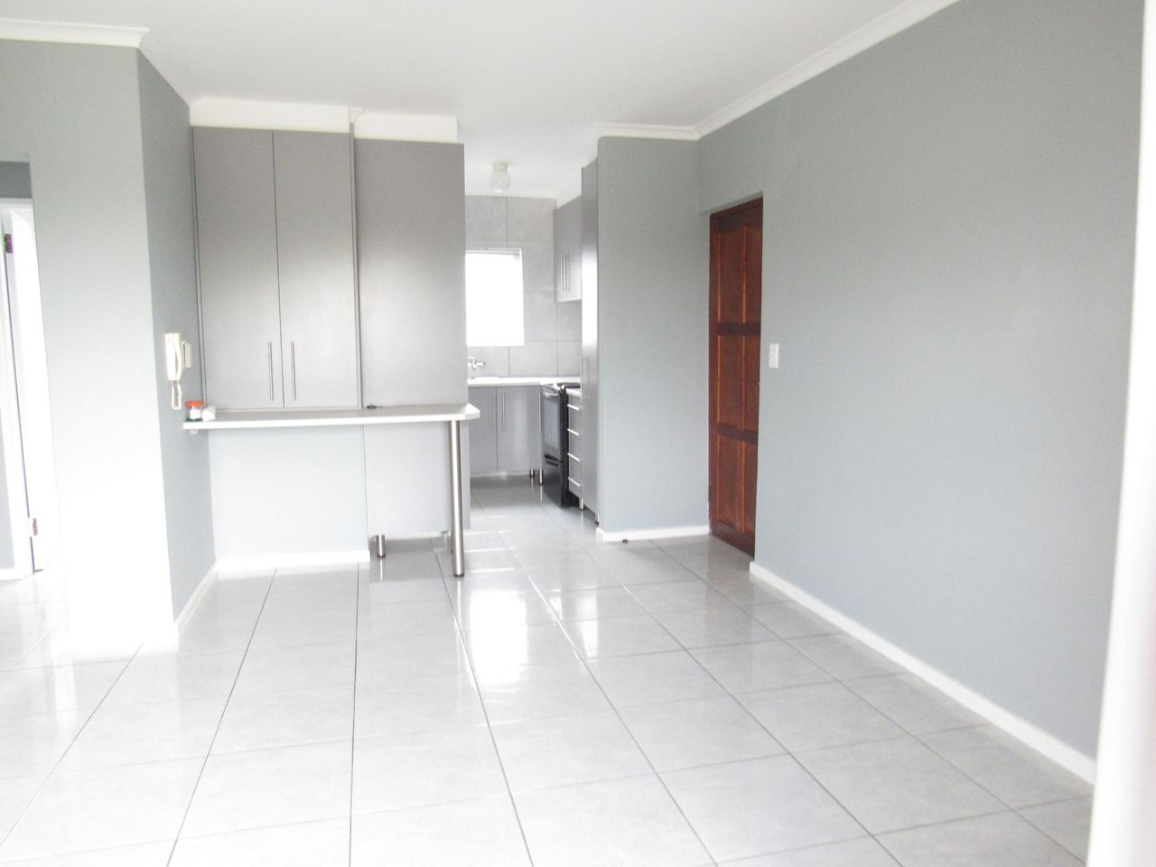 2 Bedroom apartment for sale in Lansdowne, Cape Town