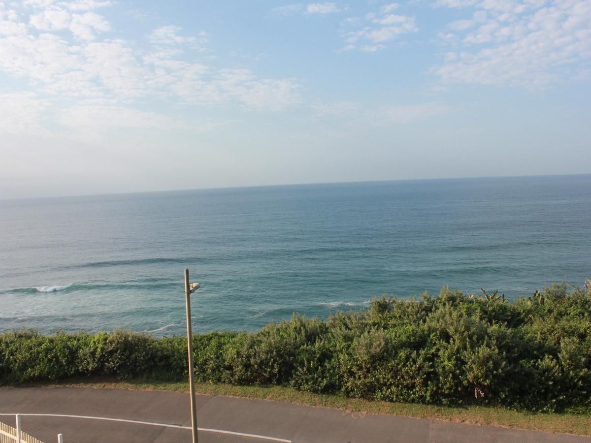 2 Bedroom apartment for sale in Athlone Park, Amanzimtoti