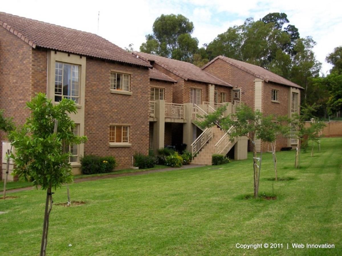 2 Bedroom duplex townhouse sectional for sale in Mooikloof, Pretoria