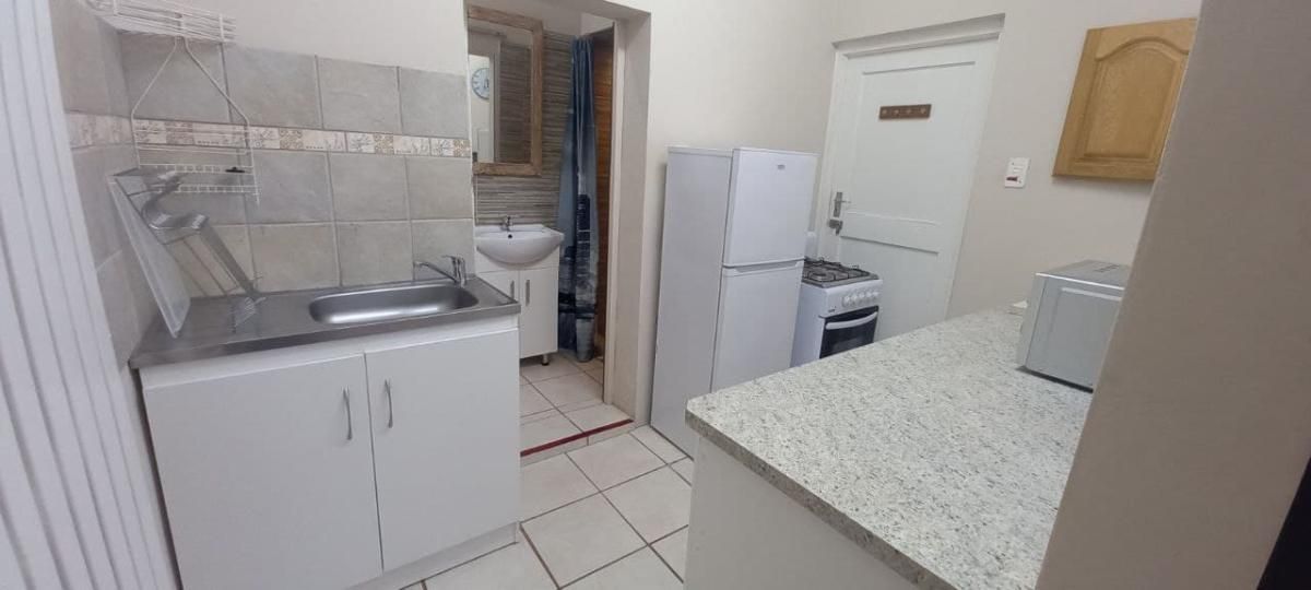 1 Bedroom bachelor apartment to rent in Denneoord,