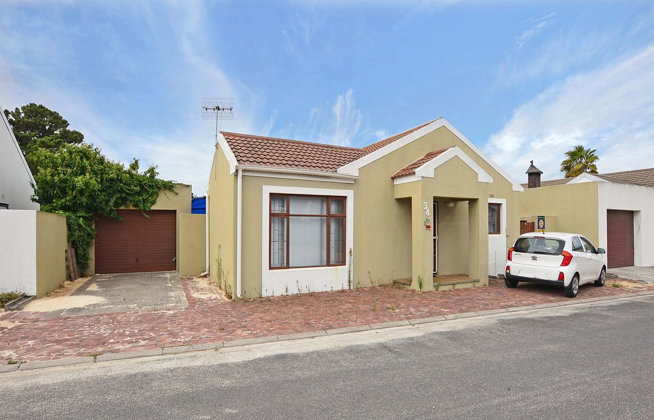 3 Bedroom house for sale in Bothasig, Milnerton
