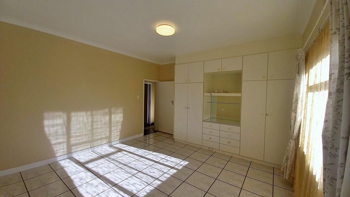 3 Bedroom house to rent in Lansdowne, Cape Town