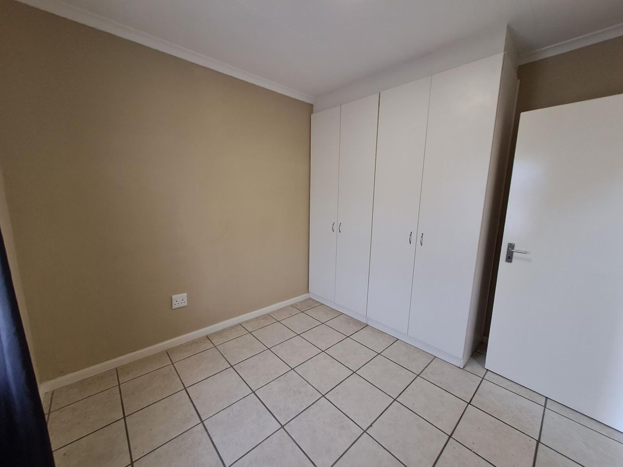 2 Bedroom house rented in Pelican Park, Cape Town