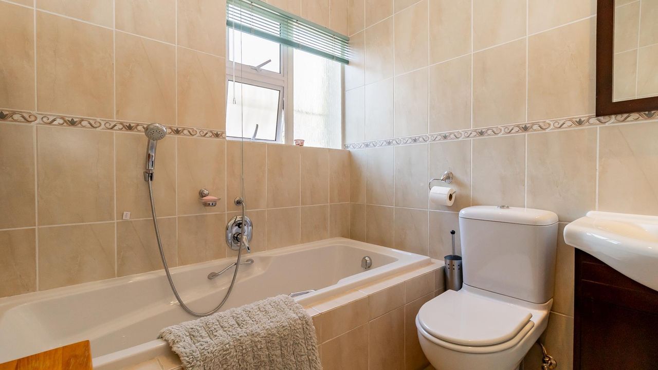 4 Bedroom house for sale in Sundowner, Randburg