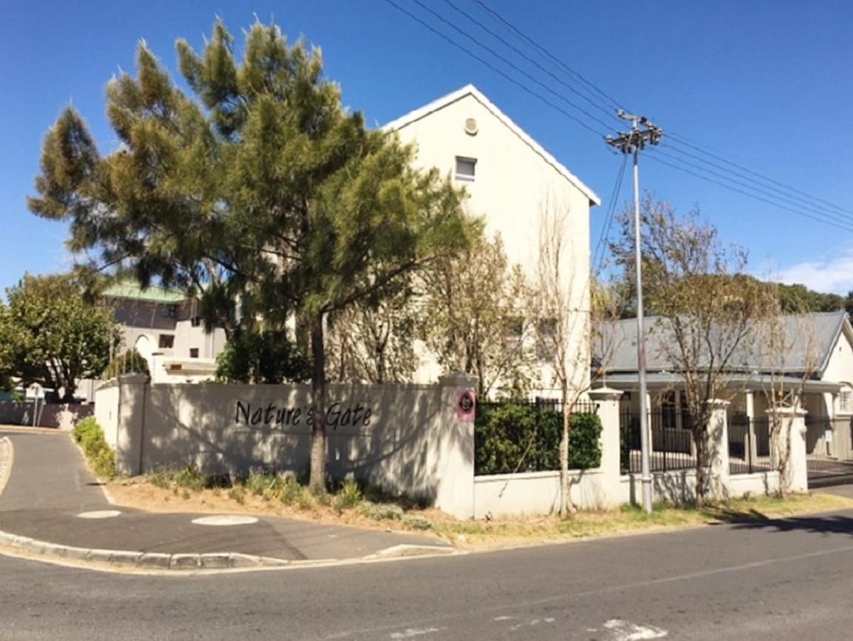 2 Bedroom apartment rented in Plumstead, Cape Town