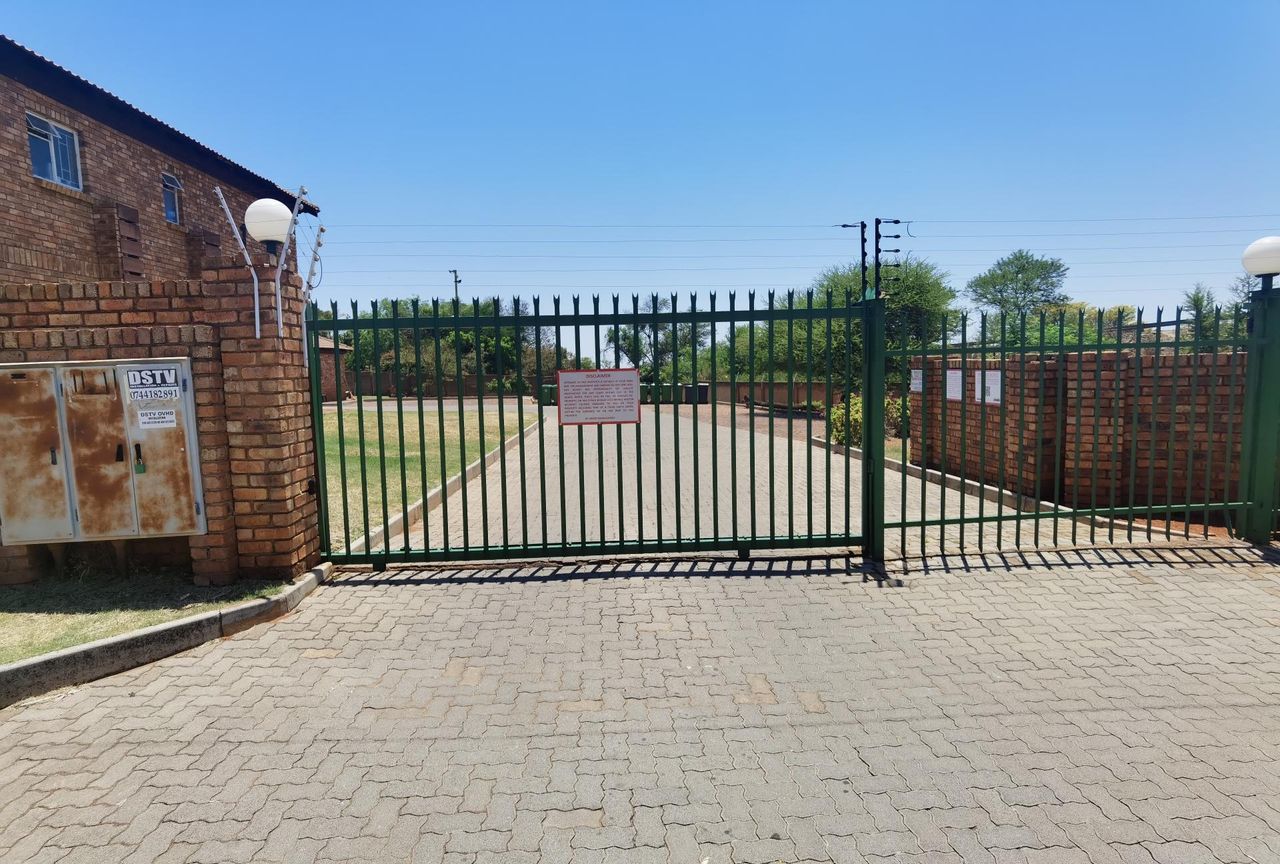 Apartment for sale in Amandasig, Akasia