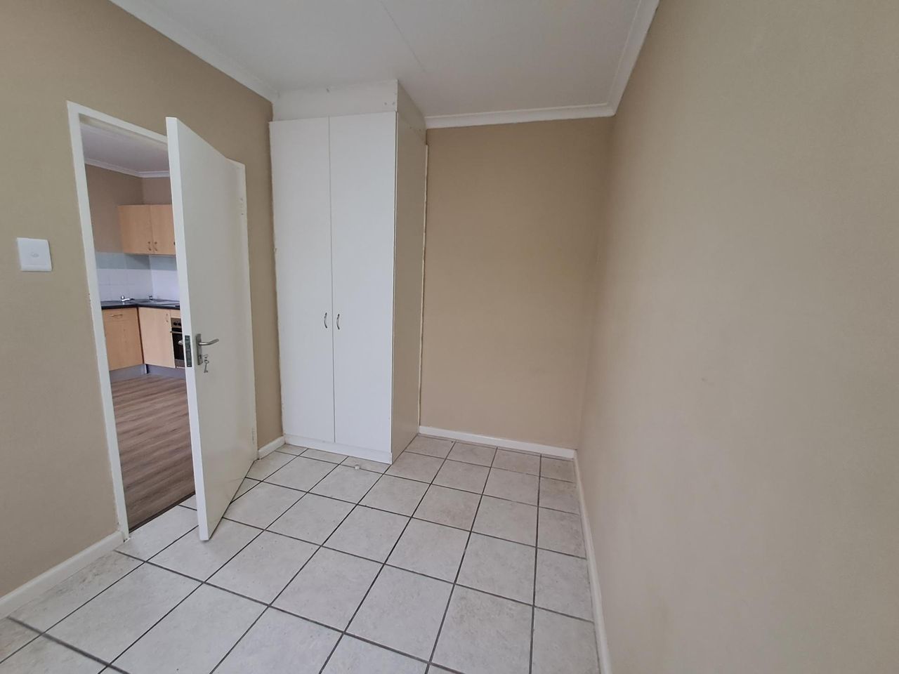 2 Bedroom house rented in Pelican Park, Cape Town