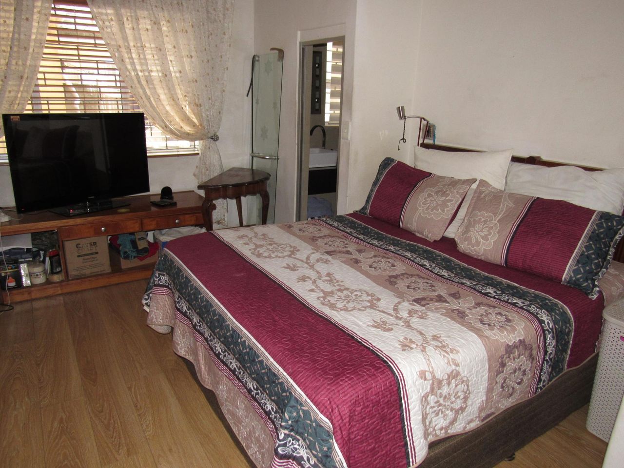 8 Bedroom house for sale in Athlone, Cape Town