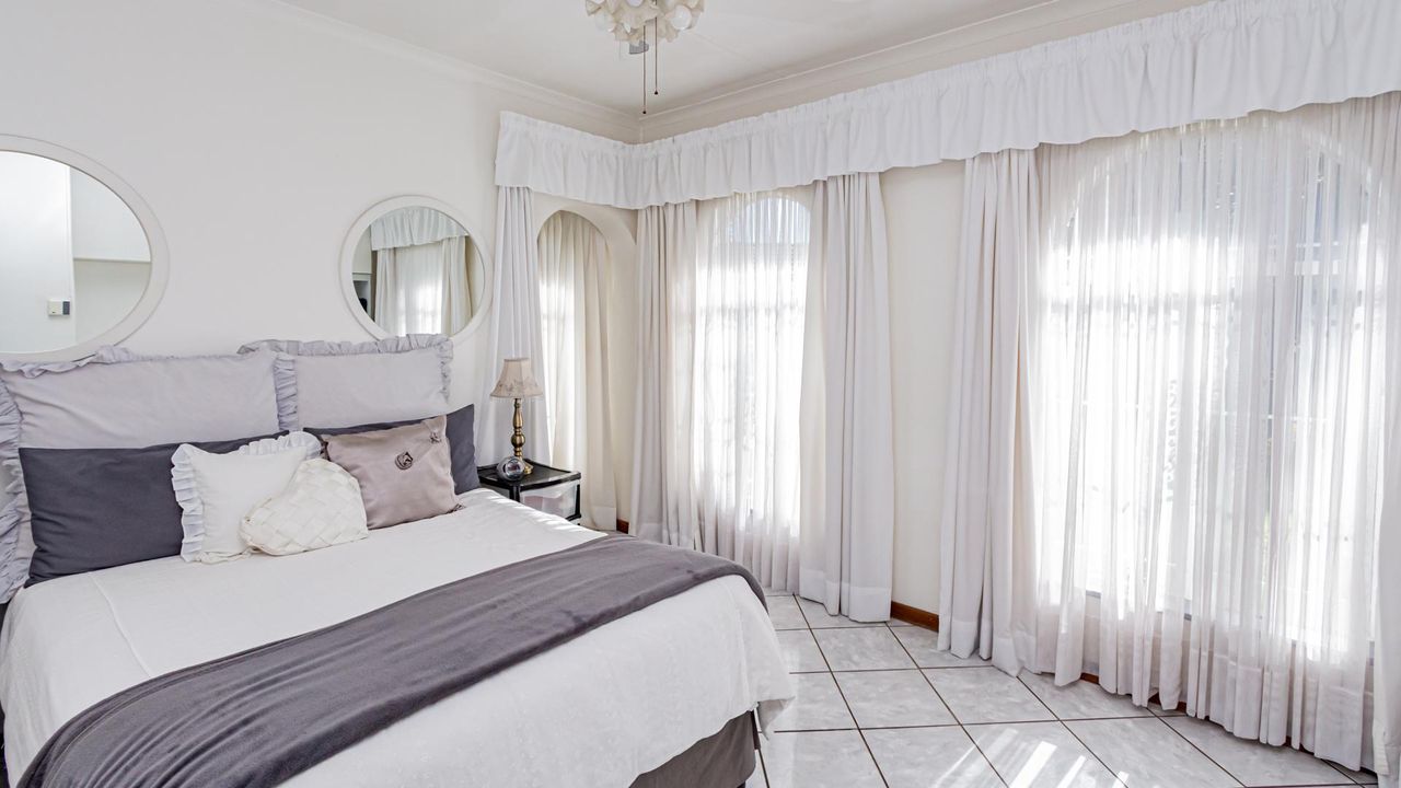 3 Bedroom house sold in Croydon, Kempton Park