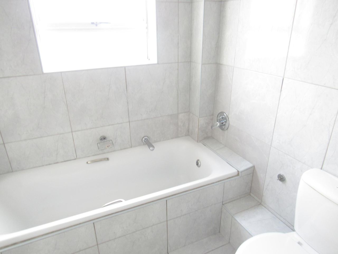 2 Bedroom apartment for sale in Lansdowne, Cape Town