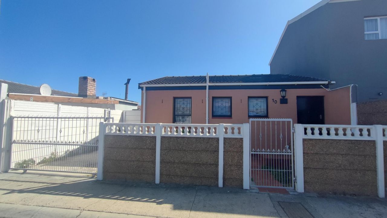 3 Bedroom house for sale in Rocklands, Mitchells Plain