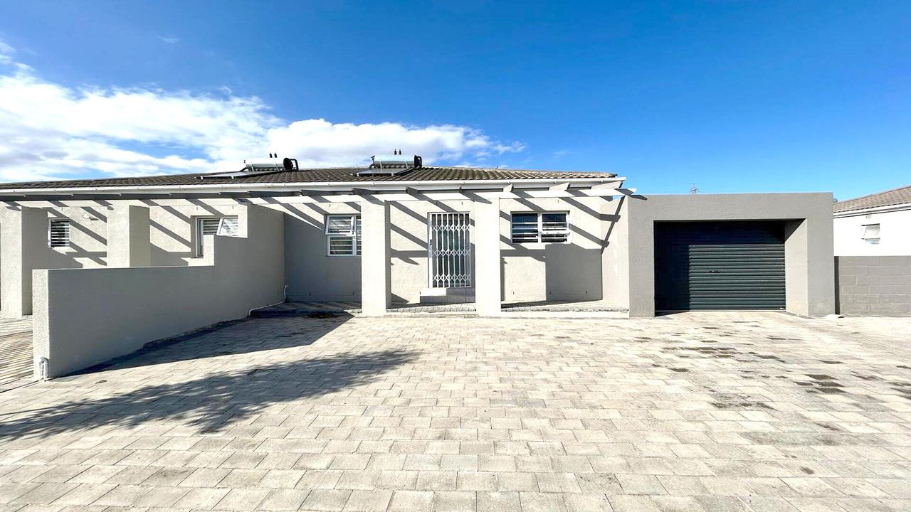 2 Bedroom house sold in Sunset Glen, Blue Downs