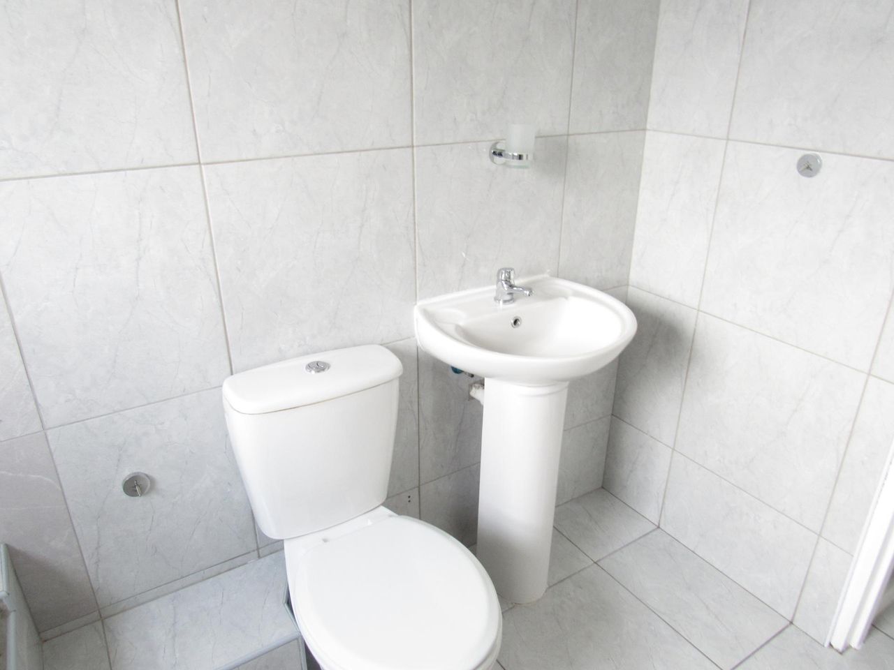 2 Bedroom apartment for sale in Lansdowne, Cape Town