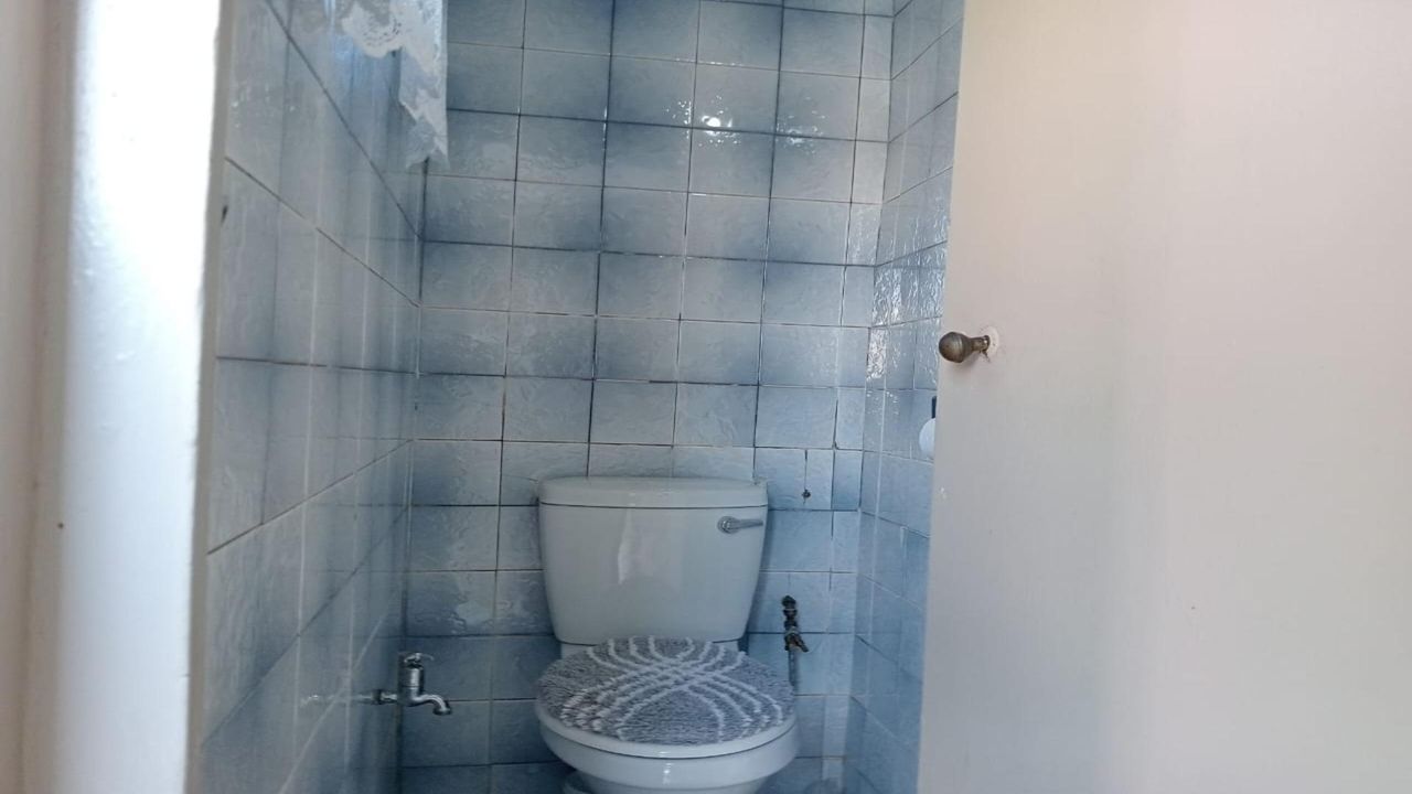 2 Bedroom house for sale in Montford, Chatsworth