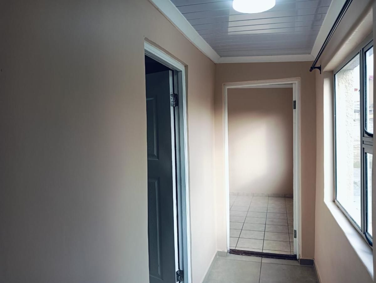 2 Bedroom flat to rent in Crawford, Cape Town